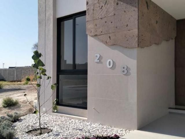 RAM CASA EN PRE VENTA DE UN SOLO PISO, EN XARAMA ENTONRNO RESIDENCIAL
