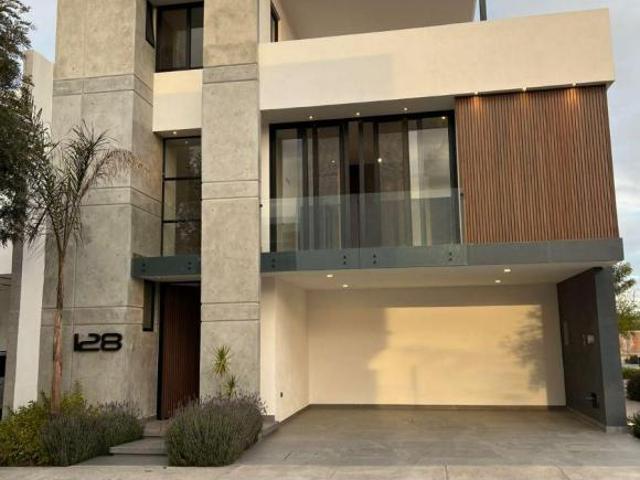 RAM CASA NUEVA EN VENTA EN PASEOS LORETTA