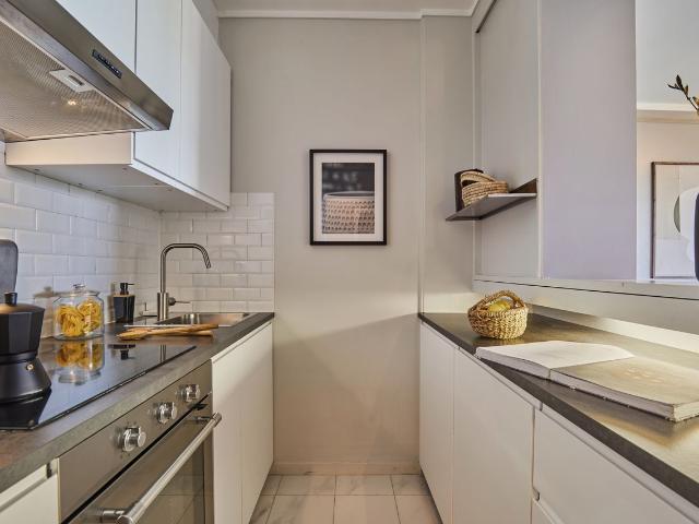 Rameo 2 bedrooms with balcony in Trocadéro Paris Amsterdam Apartments for Rent