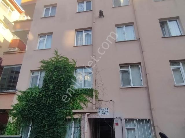 Rami Cuma Mahallesi Ayten Sokak'da Sitede Arakat 2+1