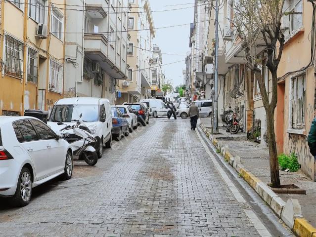 Rami Kütüphanesine Komşu Bosna Sokak 2+1 70 M² Fırsat Daire