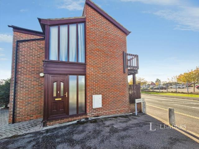 Rampart Row, Gosport, PO12 2 bed house to rent £1,150 pcm £265 pw