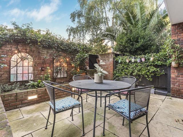 Rampayne Street, Priory House SW1V, 3 bed flat to rent, £3,750 pcm | PrimeLocation
