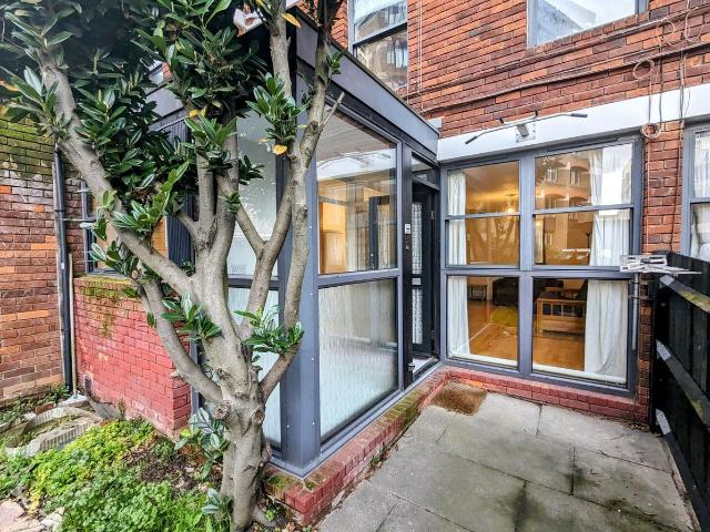 Rampayne Street, Wisley House SW1V, 2 bed flat to rent, £2,750 pcm | PrimeLocation