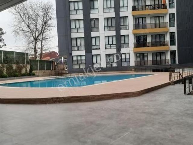Rams Yapı Esatpaşa'da site Havuzlu Ve Balkonlu 2+1 Kiralık!