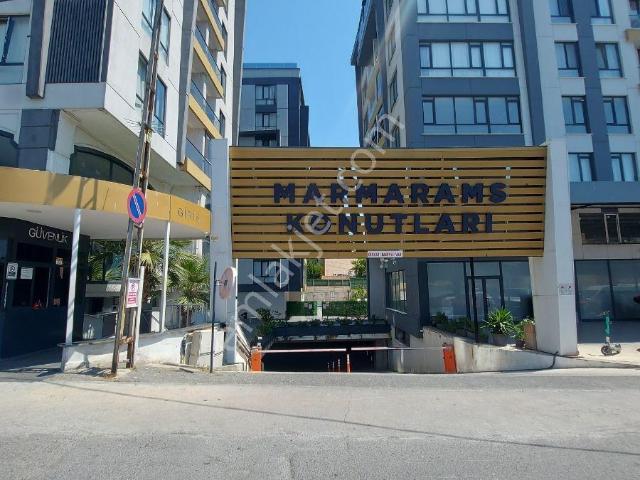 Rams Yapı Esatpaşa'da site Havuzlu Ve Balkonlu 2+1 Kiralık!
