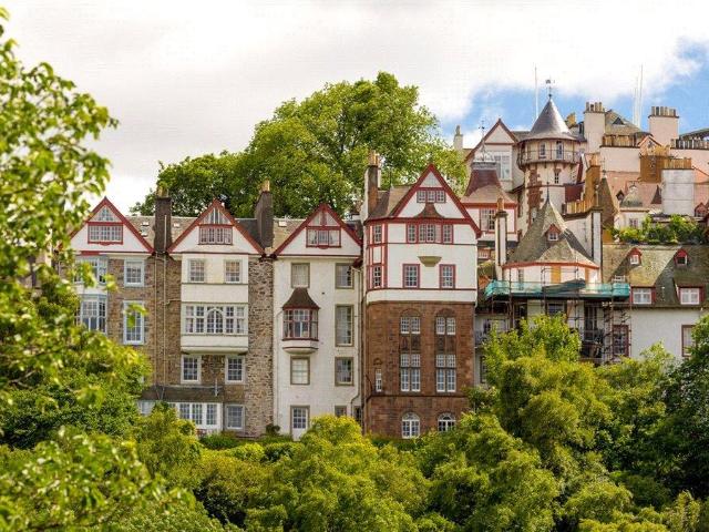 Ramsay Garden, Edinburgh 3 bed apartment to rent £3,250 pcm £750 pw