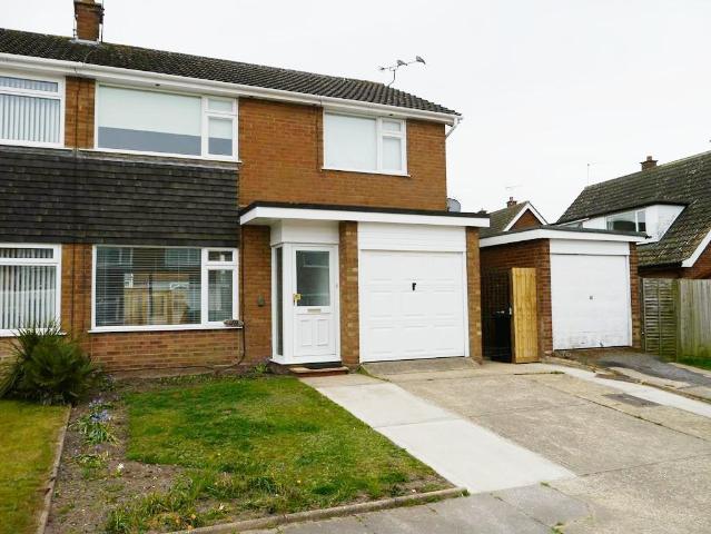 Ramsgate Drive, Suffolk IP3 3 bed semi detached house to rent £1,350 pcm £312 pw