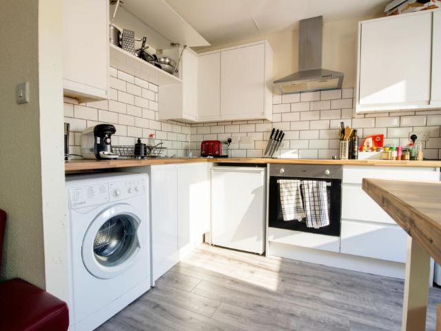 Ramsey Court, Carrington, Nottingham 1 bed apartment to rent £750 pcm £173 pw