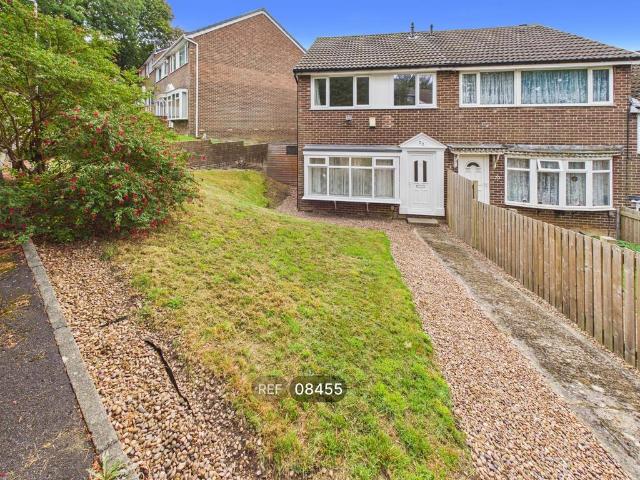 Ramshead Crescent, Leeds, LS14 1PE 3 bed semi detached house to rent £1,200 pcm £277 pw