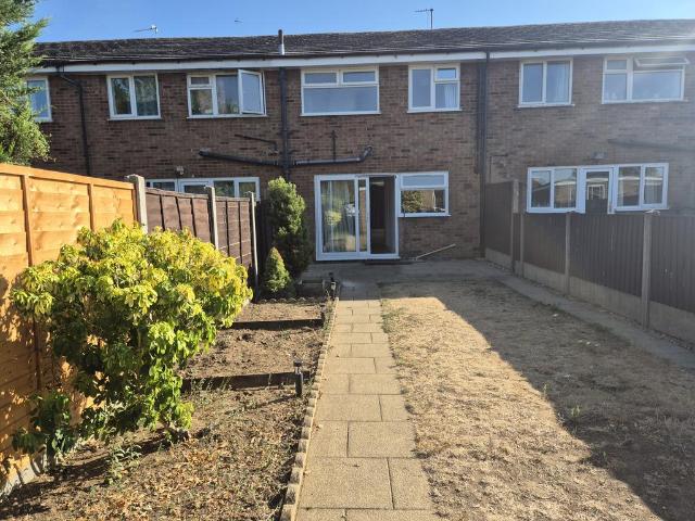 Ranworth Walk, Bedford MK40 3 bed terraced house to rent £1,400 pcm £323 pw