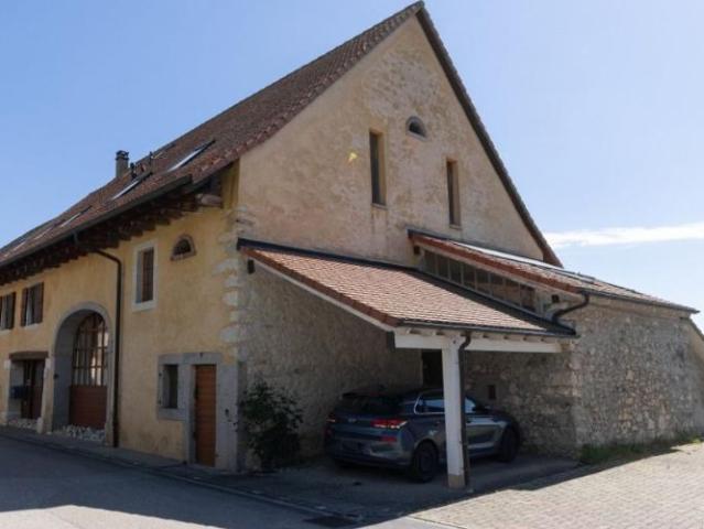 RANCES schönes komplett renoviertes 10 Zimmer Bauernhaus mit Gartenparzelle