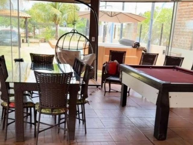 Rancho com piscina e hidro próximo ao Rio Tietê – Porteira fechada