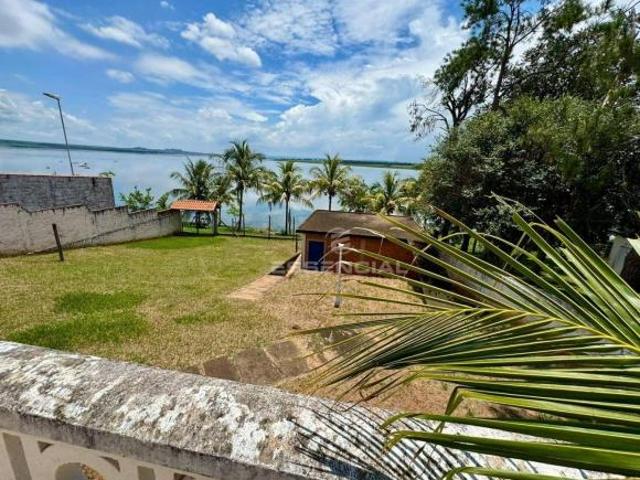 Rancho com 3 dormitórios à venda, 225 m² por R$ 650.000,00 Rio Bonito Botucatu/SP