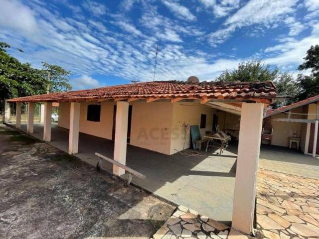 Rancho com 4 dormitórios à venda por R$ 270.000,00 Recreio Jardim da Mina Vitoriana Botucatu/S