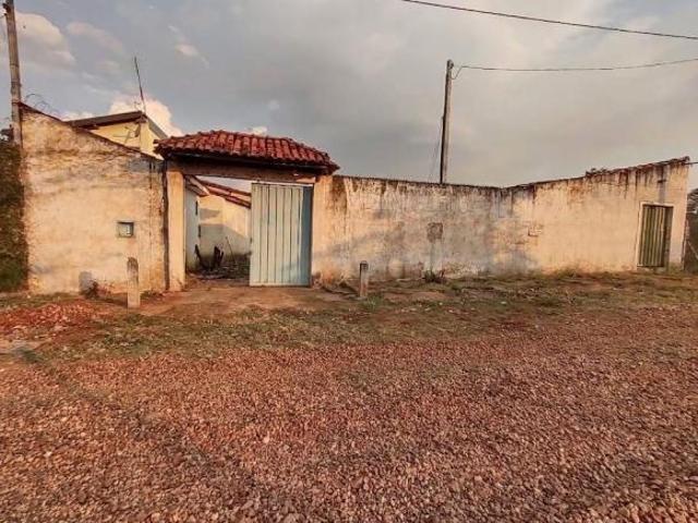 Rancho em Condomínio rua de Acesso ao Rio Tietê