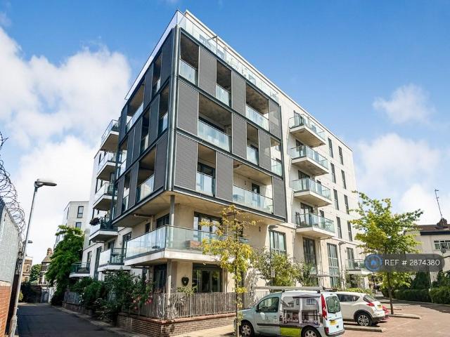 Randall Court, London, SW6 1 bed flat to rent £2,350 pcm £542 pw
