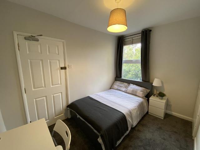 Randall Street, Maidstone, ME14 Flat to rent £575 pcm £133 pw