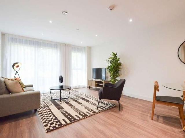 Randalls Way, Leatherhead, KT22