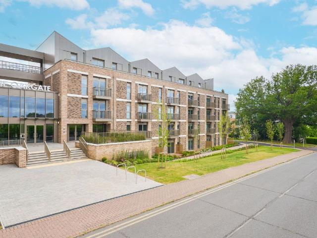 Randalls Way, Leatherhead KT22, 1 bed flat to rent, £1,650 pcm | PrimeLocation