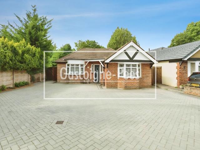 Randalls Road, Leatherhead KT22, 3 bed detached bungalow to rent, £2,750 pcm | PrimeLocation