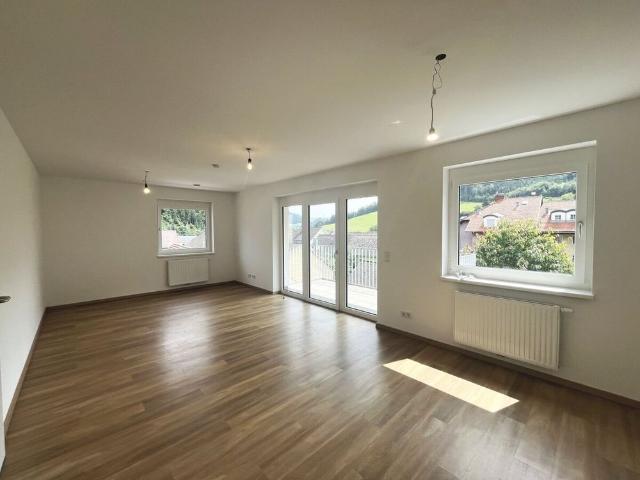 Randegg – schöne 3 Zimmer Dachgeschosswohnung mit Balkon