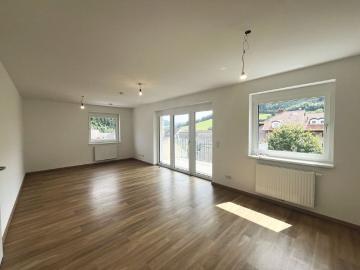 Randegg – schöne 3 Zimmer Dachgeschosswohnung mit Balkon