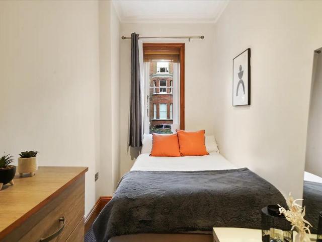 Randolph Avenue, London W9 1 bed in a house share to rent £1,500 pcm £346 pw