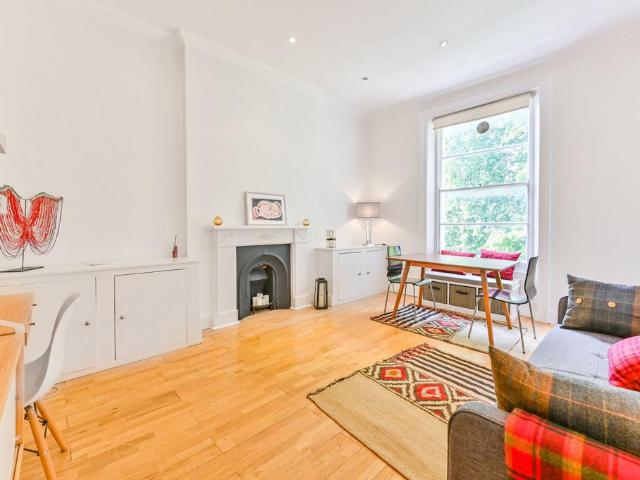 Randolph Avenue, Maida Vale, W9 1 bed flat to rent £2,500 pcm £577 pw
