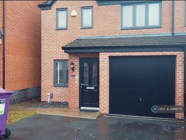 Ranger Drive, Wolverhampton, WV10 3 bed semi detached house to rent £1,350 pcm £312 pw