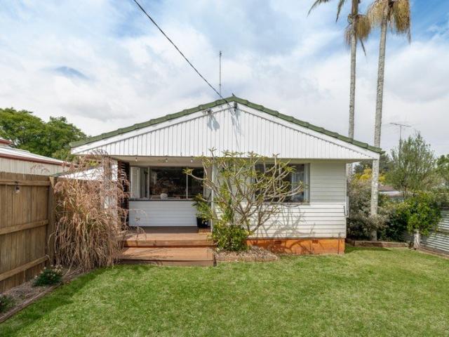 Rangeville Property MUST Be Sold Clear Instructions Given!