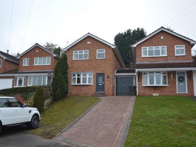 Rangeways Road, Kingswinford 3 bed detached house to rent £1,300 pcm £300 pw