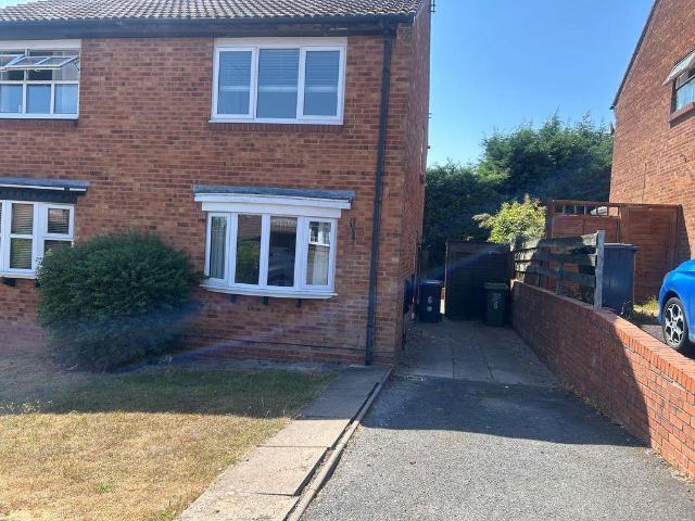 Rangeworthy Close, Redditch 2 bed semi detached house to rent £1,095 pcm £253 pw