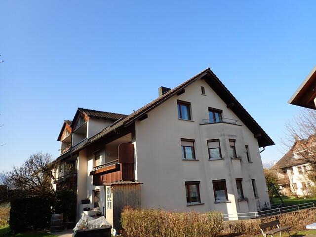 Rankweil …ruhig, mitten im Dorf, gemütlich und ein wunderschöner Ausblick…