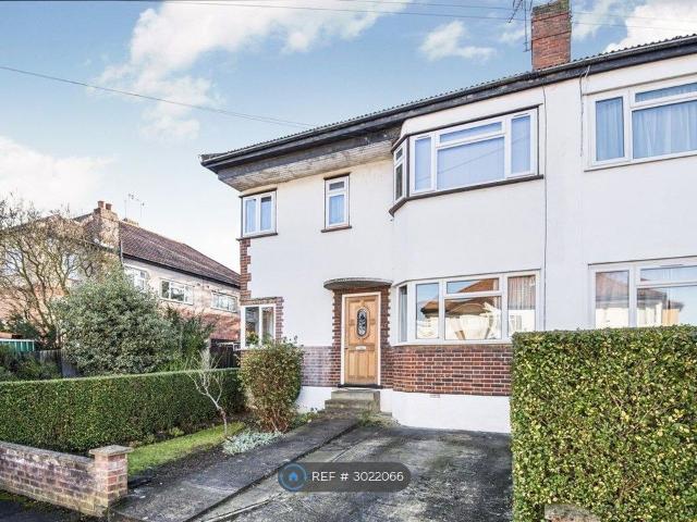 Ranmoor Gardens, Harrow HA1, 2 bed maisonette to rent, £1,900 pcm | PrimeLocation