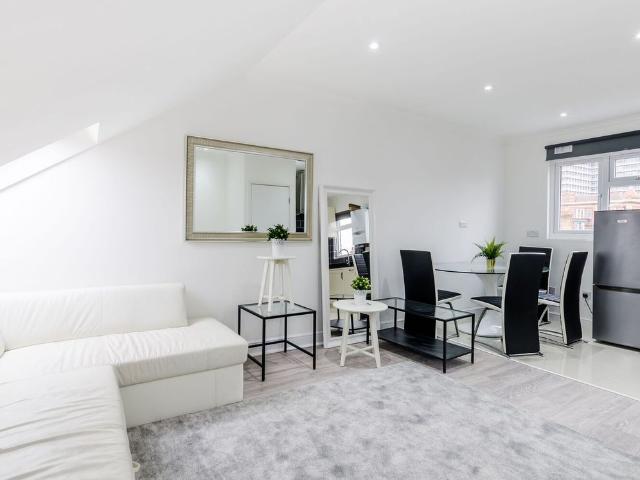 Rannoch Road, Crabtree Estate, London W6, 3 bed flat to rent, £3,500 pcm | PrimeLocation