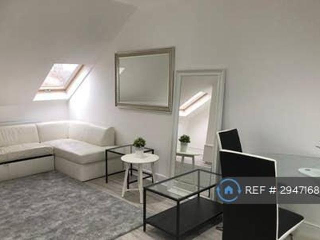 Rannoch Road, London, W6 3 bed flat to rent £3,800 pcm £877 pw