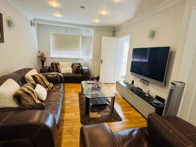 Rannock Ave, London NW9, 3 bed end terrace house to rent, £2,750 pcm | PrimeLocation