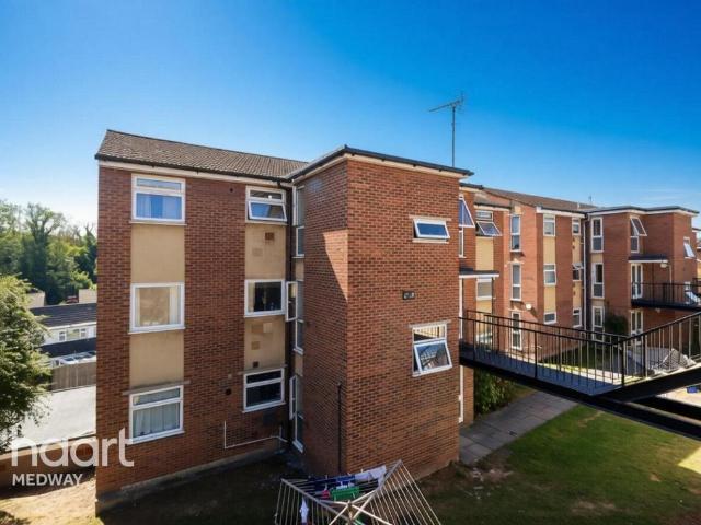 Ranscombe Close, ROCHESTER 2 bed apartment to rent £1,200 pcm £277 pw