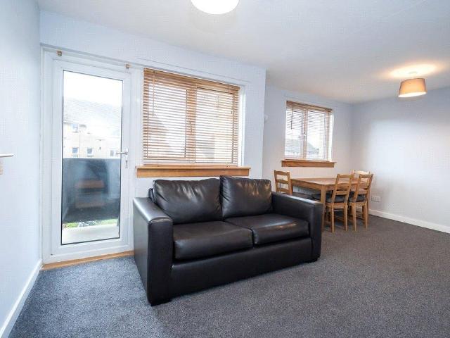 Ransome Gardens, Edinburgh, EH4 2 bed flat to rent £1,275 pcm £294 pw