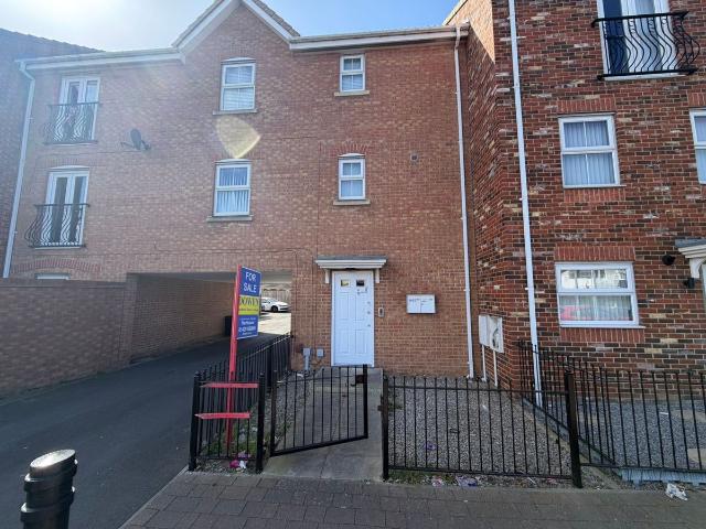 Raby Road, Raby Road, Hartlepool TS24, 2 bed flat to rent, £625 pcm | PrimeLocation