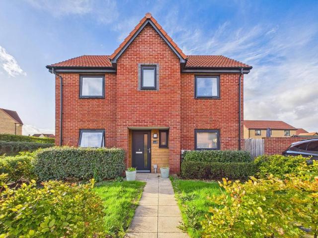 Rabbit Close, Yatton 3 bed house to rent £1,650 pcm £381 pw