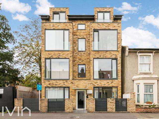Rabenview House, 1A St James Park, Croydon CR0, 1 bed flat to rent, £1,500 pcm | PrimeLocation