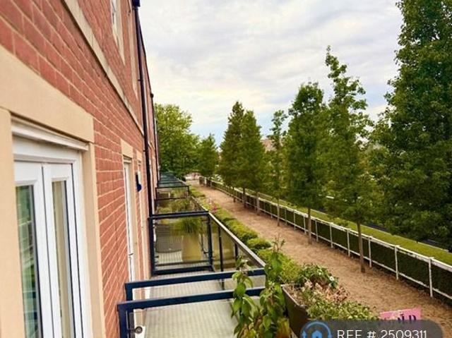 Racecourse Road, Newbury, RG14 4 bed terraced house to rent £2,000 pcm £462 pw