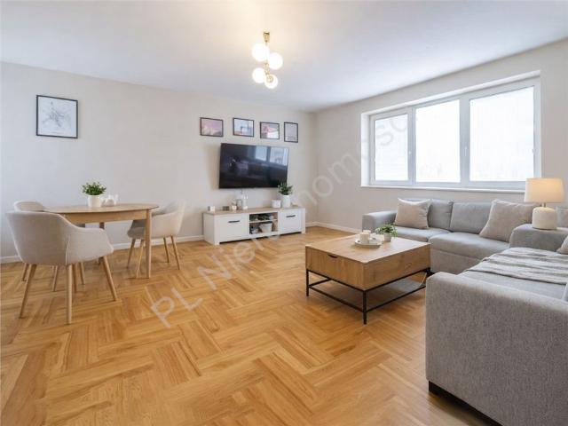 Duży dom 250m2 z garażem i możliwością podziału zapraszam