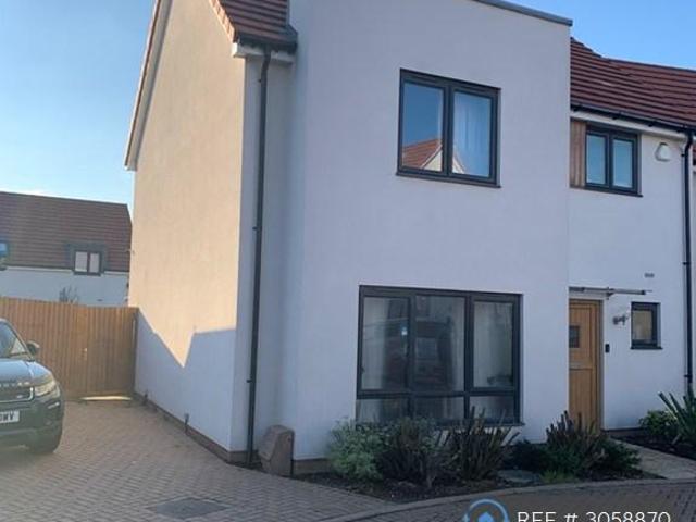Radar Close, Southend On Sea, SS2 3 bed detached house to rent £2,200 pcm £508 pw