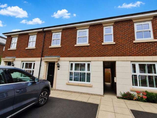 Radcliffe Court, Wakefield, West. 4 bed terraced house to rent £1,395 pcm £322 pw