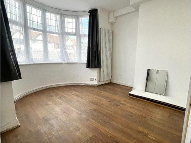 Radcliffe Road, Harrow HA3, Studio to rent, £1,150 pcm | PrimeLocation