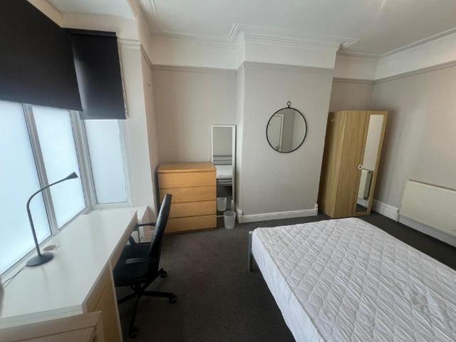 Raddlebarn Road 132061, Selly Oak B29 1 bed house to rent £543 pcm £125 pw