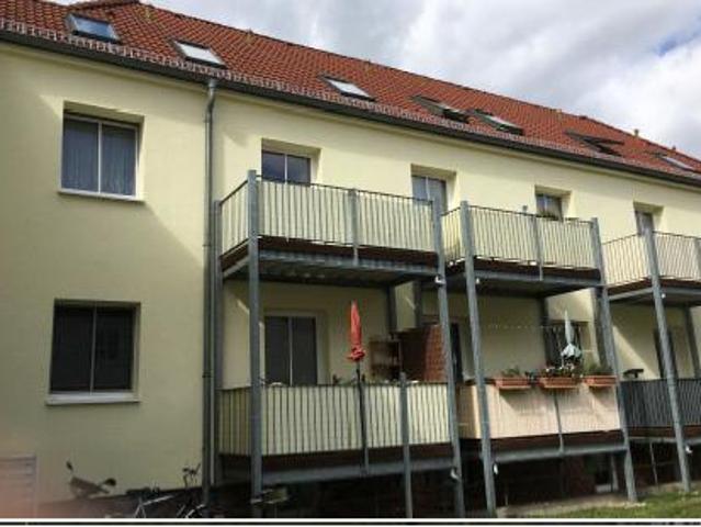 Radebeul West kleine 2 Raum Wohnung mit Balkon